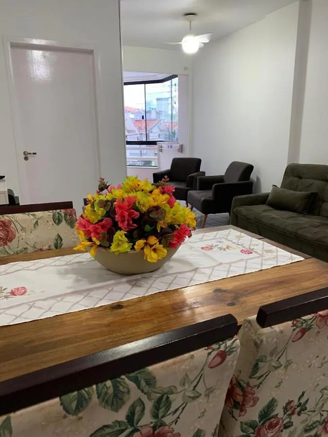 Lindo Apartamento Em Canasvieiras A Uma Quadra Do Mar - Proximo Ao Trapiche Dos Barcos Piratas Florianopolis