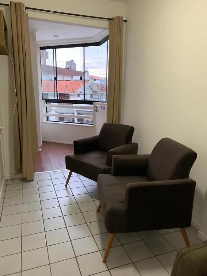 Lindo Apartamento Em Canasvieiras A Uma Quadra Do Mar - Proximo Ao Trapiche Dos Barcos Piratas Florianopolis Brazil