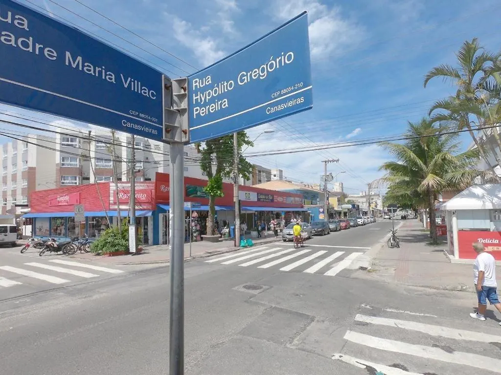 Lindo Apartamento Em Canasvieiras A Uma Quadra Do Mar - Proximo Ao Trapiche Dos Barcos Piratas Florianopolis Brazil