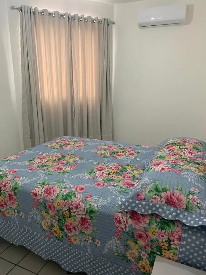 Lindo Apartamento Em Canasvieiras A Uma Quadra Do Mar - Proximo Ao Trapiche Dos Barcos Piratas Florianopolis