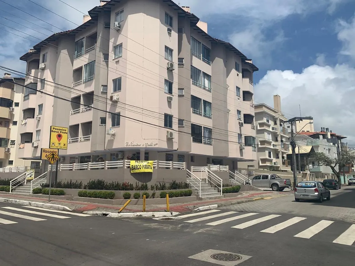 Lindo Apartamento Em Canasvieiras A Uma Quadra Do Mar - Proximo Ao Trapiche Dos Barcos Piratas Florianopolis