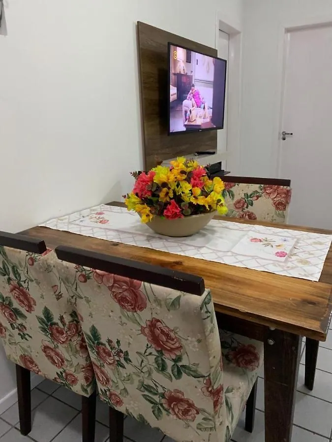 Lindo Apartamento Em Canasvieiras A Uma Quadra Do Mar - Proximo Ao Trapiche Dos Barcos Piratas Florianópolis شقة