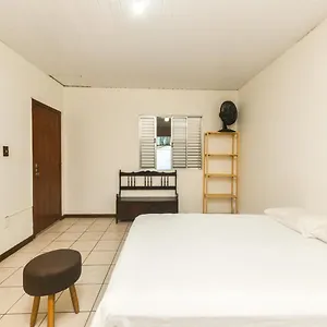  Casa de Férias Casa Completa E Bem Localizada Com Design Clássico