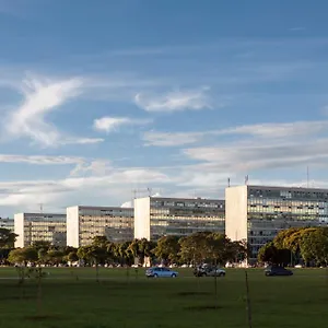 Sm1119 Flat Regiao Prox Embaixada Americana Brasília
